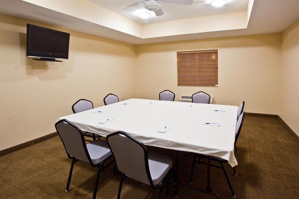 Candlewood Suites Fort Myers Interstate 75 By Ihg Facilities photo