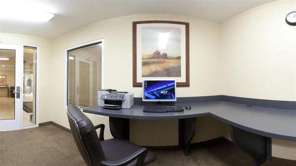 Candlewood Suites Fort Myers Interstate 75 By Ihg Exterior photo