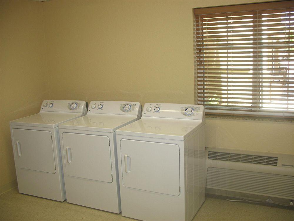 Candlewood Suites Fort Myers Interstate 75 By Ihg Facilities photo