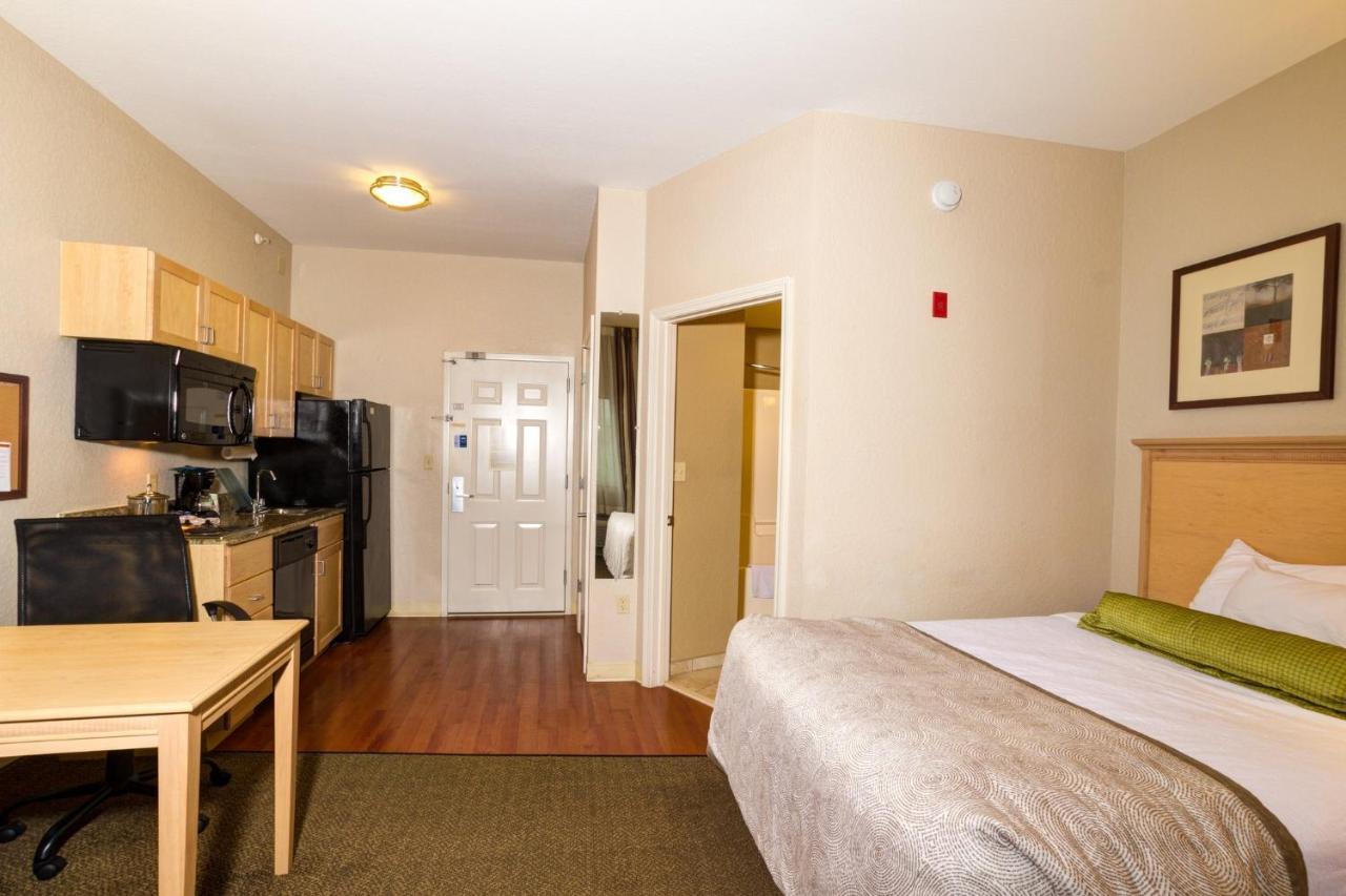 Candlewood Suites Fort Myers Interstate 75 By Ihg Exterior photo