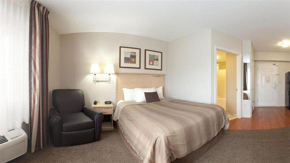 Candlewood Suites Fort Myers Interstate 75 By Ihg Exterior photo
